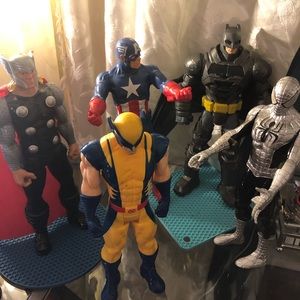 Assorted super heroes